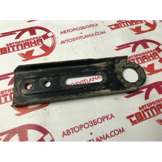 Кронштейн крепления радиатора левый Opel Combo 2001-2011 90576295
